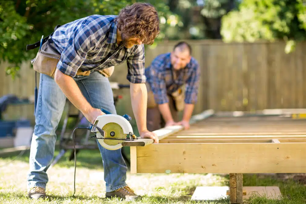 5 Secrets from Deck Contractors to Help You Build a Deck on a Budget